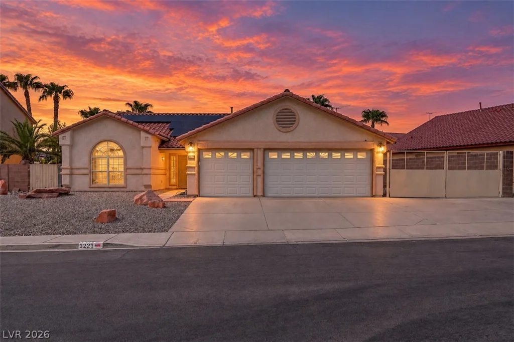 1221 Blazing Sand, Las Vegas, NV 89110