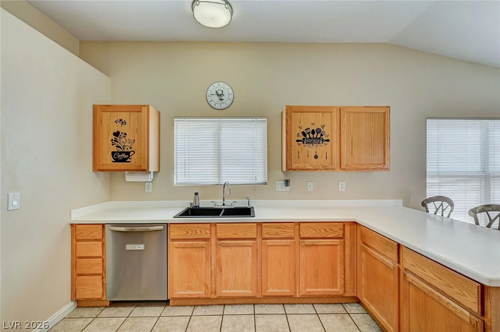 1221 Blazing Sand, Las Vegas, NV 89110