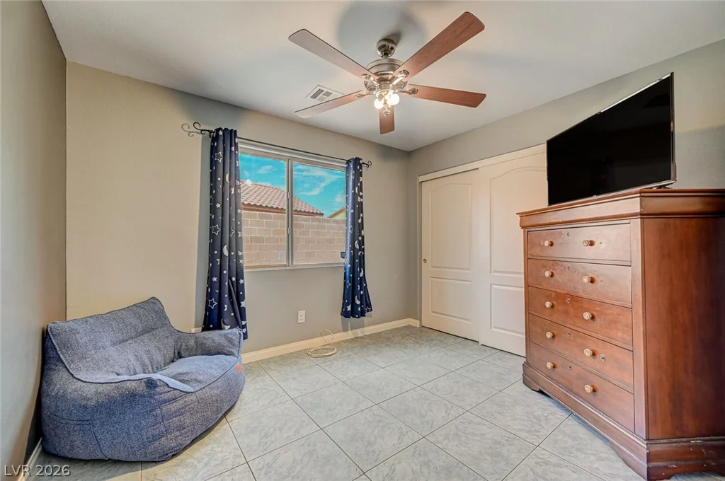 1221 Blazing Sand, Las Vegas, NV 89110