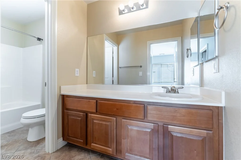 9010 Mossy Hollow, Las Vegas, NV 89149