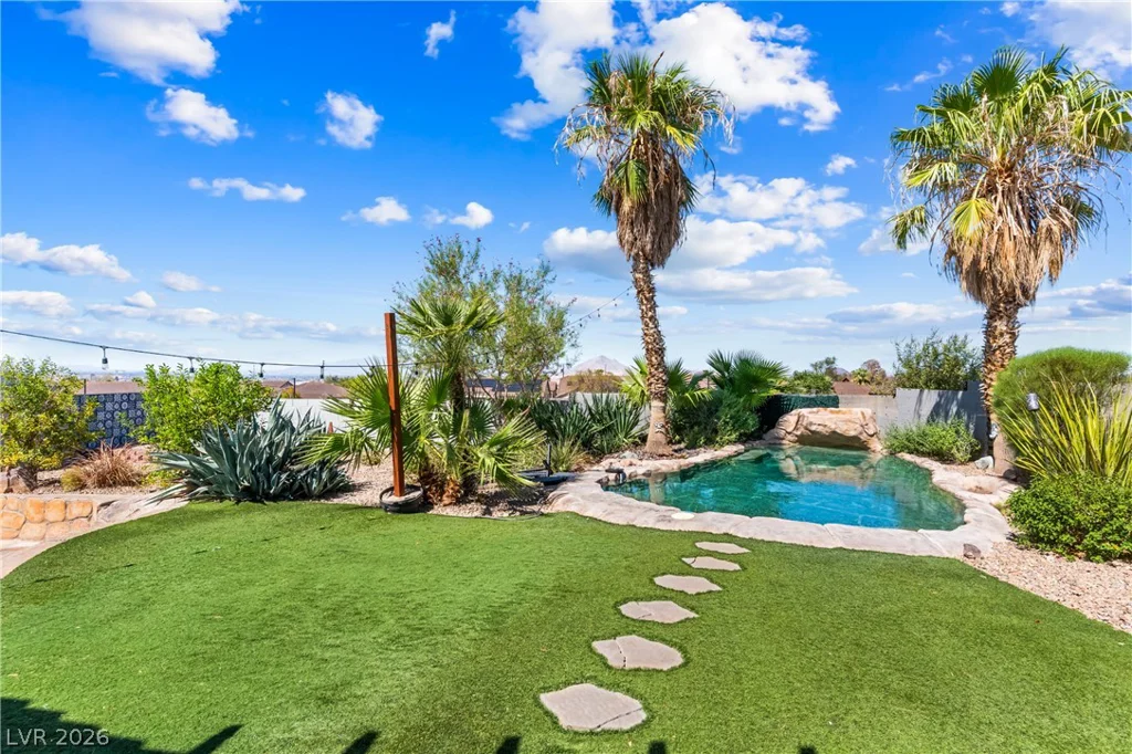 424 Waterwheel Falls, Henderson, NV 89015