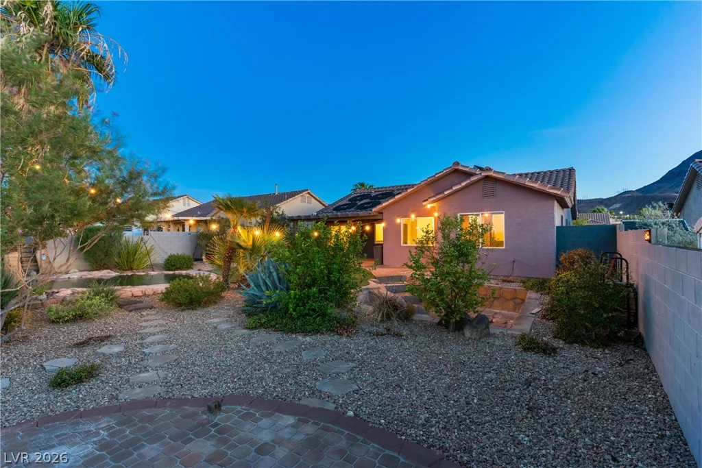 424 Waterwheel Falls, Henderson, NV 89015
