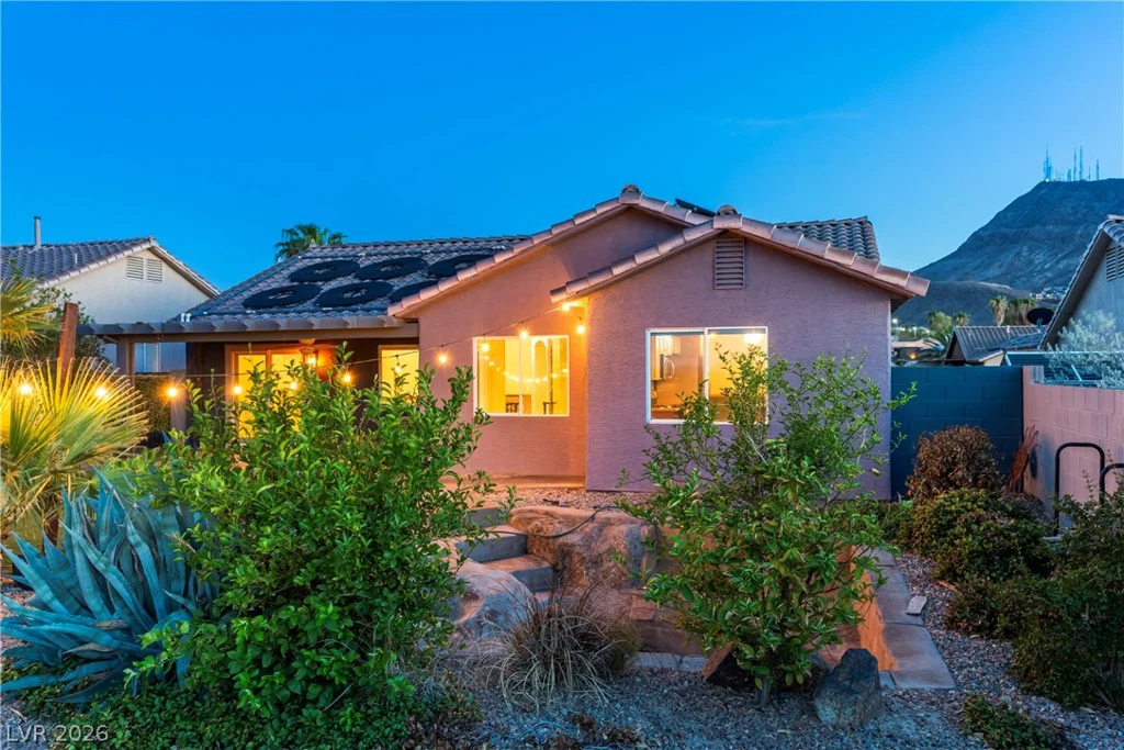 424 Waterwheel Falls, Henderson, NV 89015