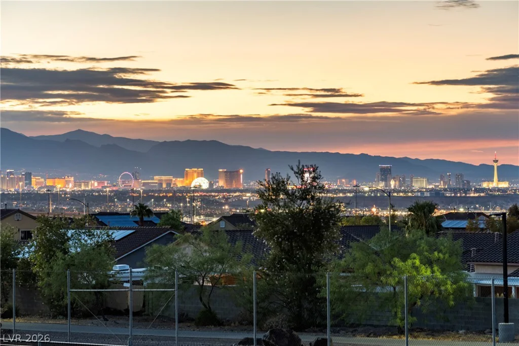 424 Waterwheel Falls, Henderson, NV 89015