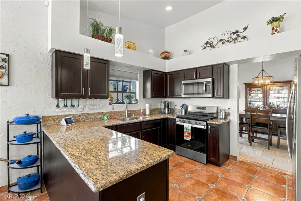 5605 Little Doe, Las Vegas, NV 89130