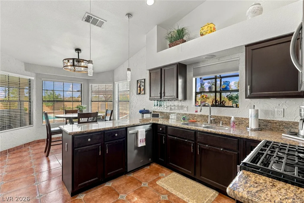 5605 Little Doe, Las Vegas, NV 89130