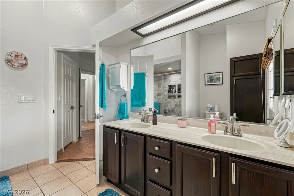 5605 Little Doe, Las Vegas, NV 89130