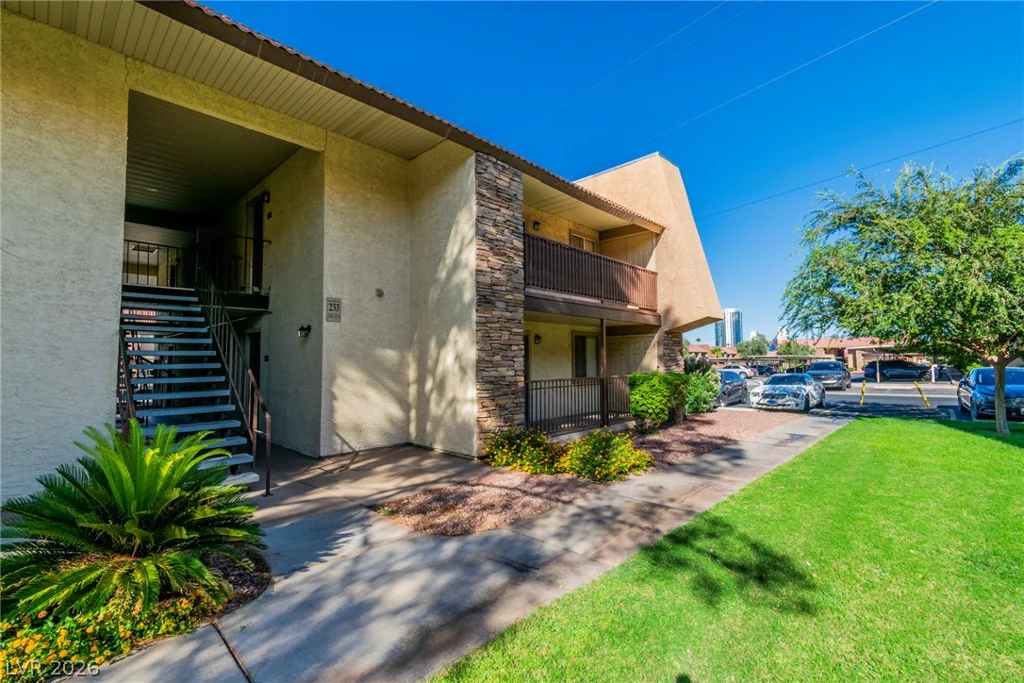 5180 Indian River, Las Vegas, NV 89103