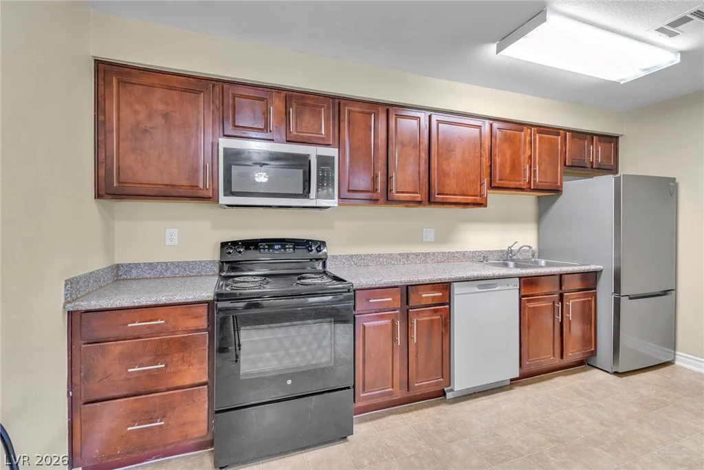 5180 Indian River, Las Vegas, NV 89103