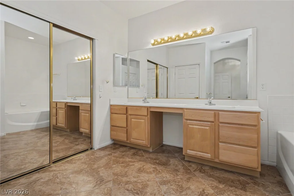 8753 Reef Island, Las Vegas, NV 89147