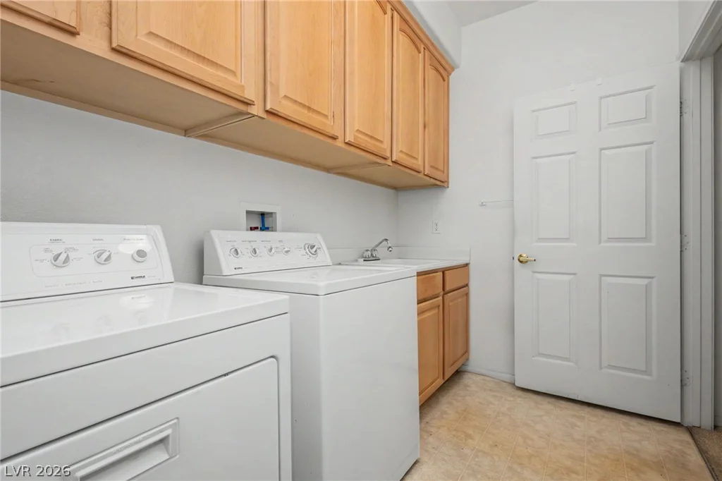8753 Reef Island, Las Vegas, NV 89147