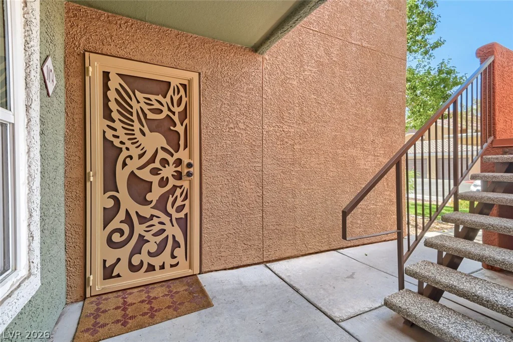 8101 Flamingo, Las Vegas, NV 89147