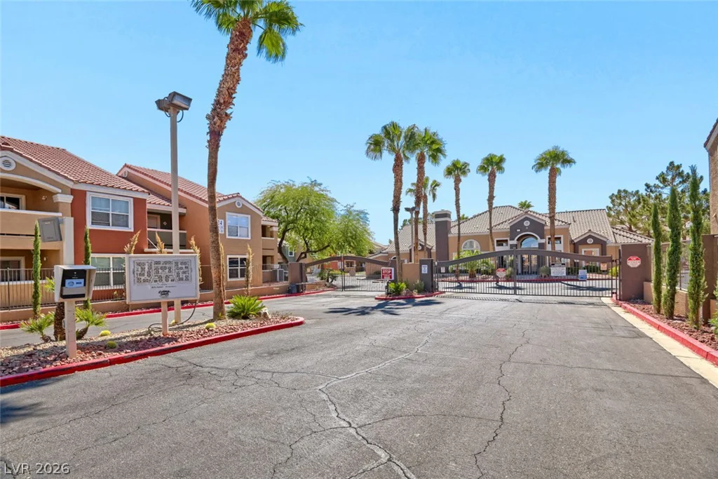 8101 Flamingo, Las Vegas, NV 89147