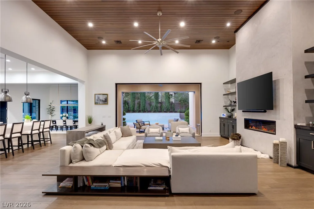 22 Greenside, Las Vegas, NV 89141