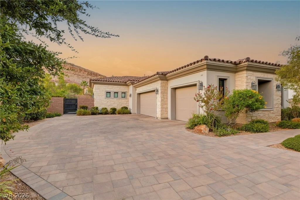 22 Greenside, Las Vegas, NV 89141