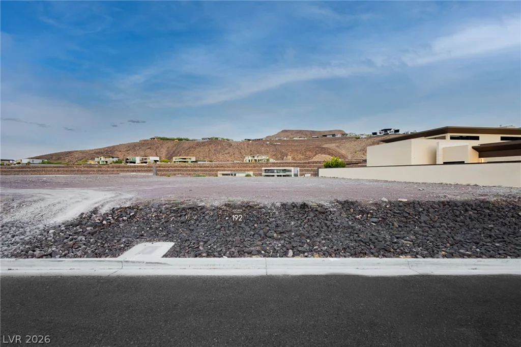 20 Sanctuary Peak, Henderson, NV 89012
