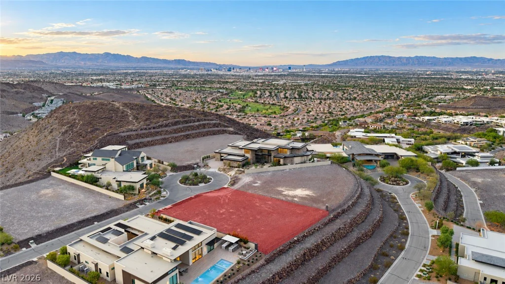 20 Sanctuary Peak, Henderson, NV 89012