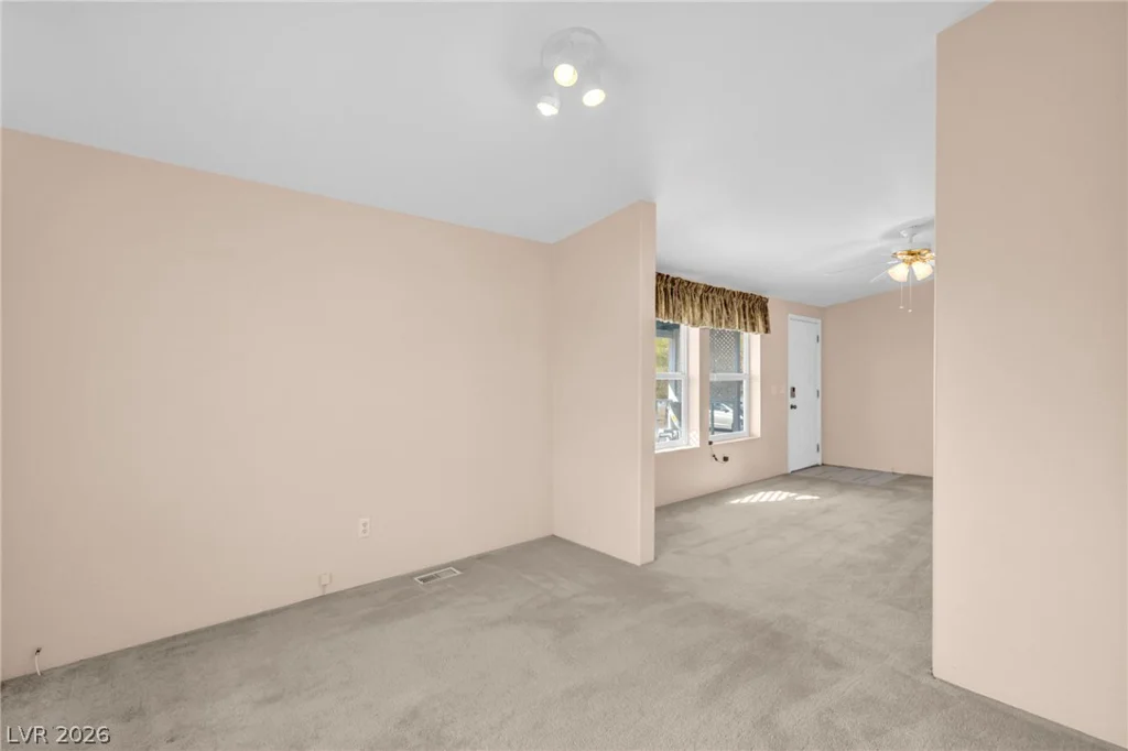 3920 Effinger, Pahrump, NV 89060