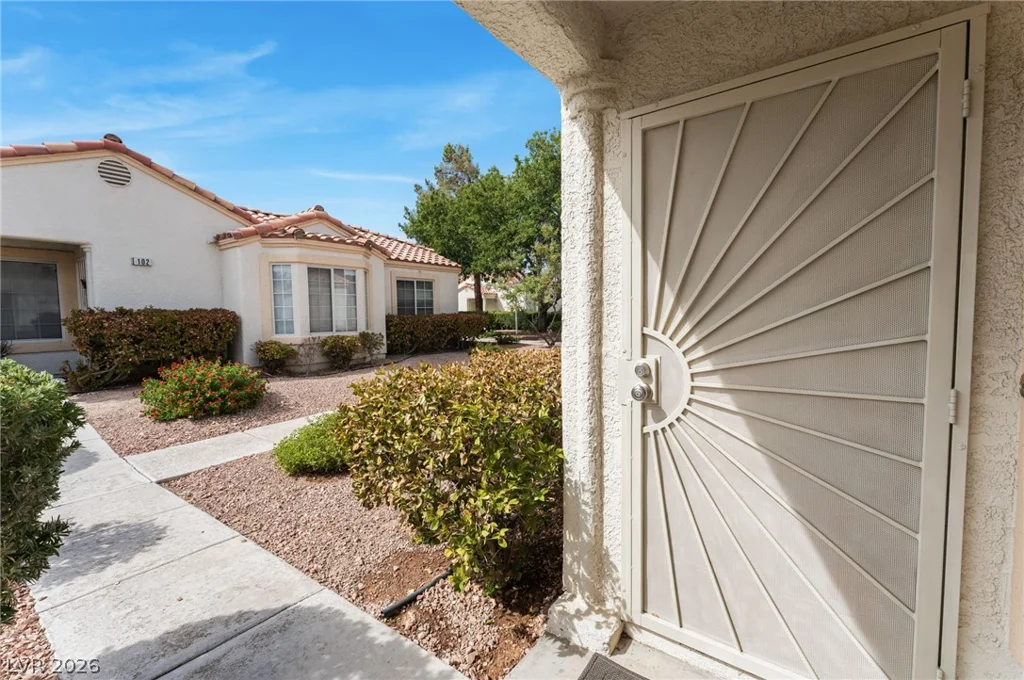 5424 Comchec, Las Vegas, NV 89108