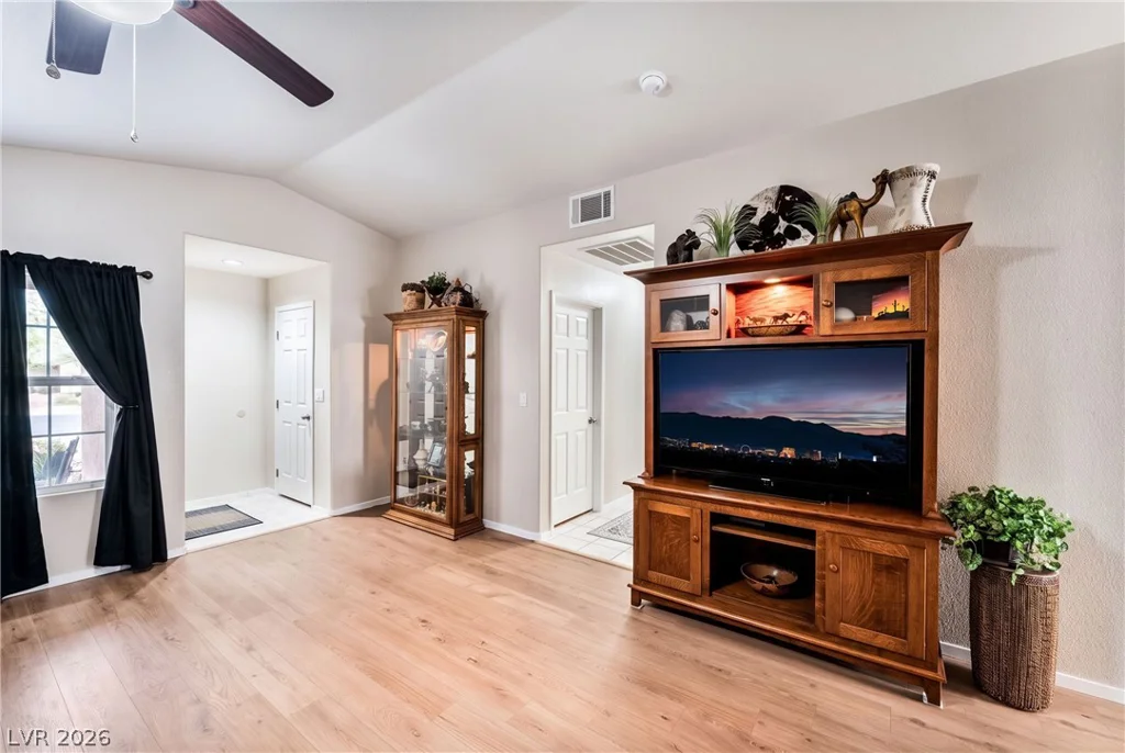 5424 Comchec, Las Vegas, NV 89108