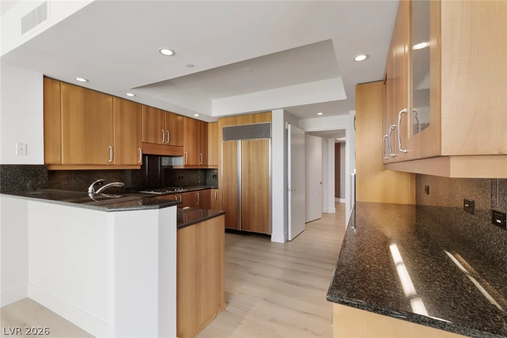2857 Paradise, Las Vegas, NV 89109