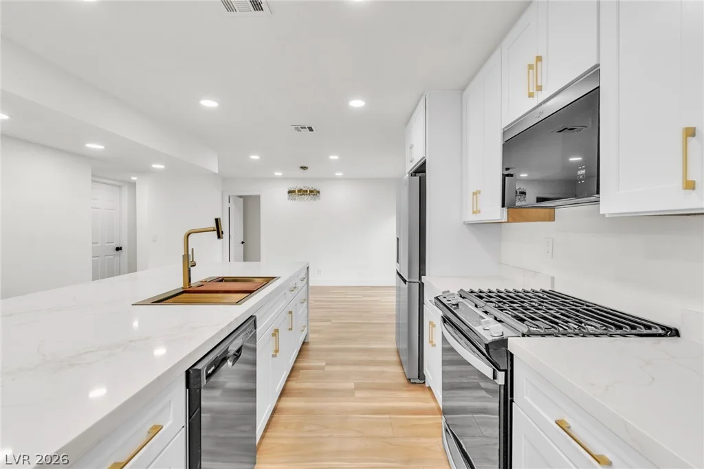 4132 Butterfield, Las Vegas, NV 89103