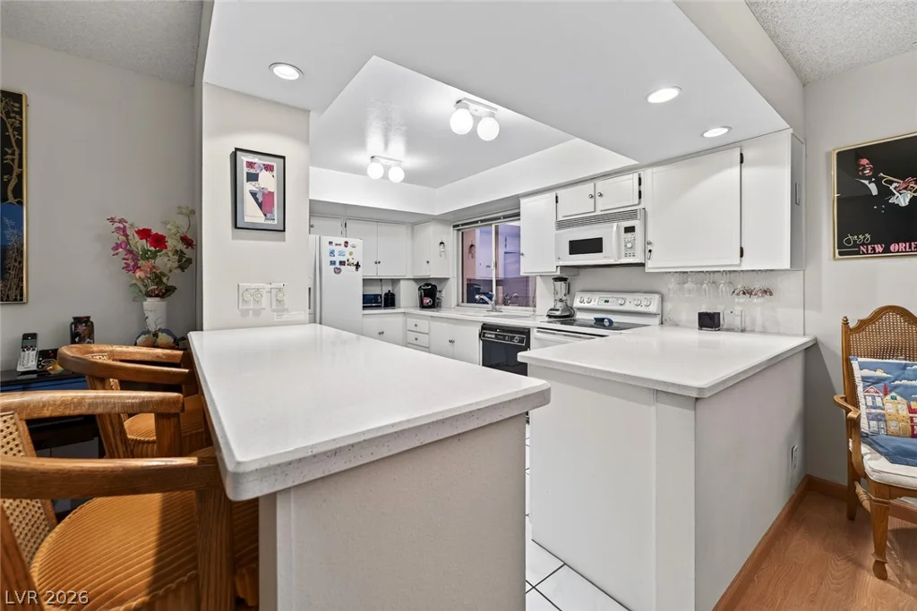 205 Harmon, Las Vegas, NV 89169