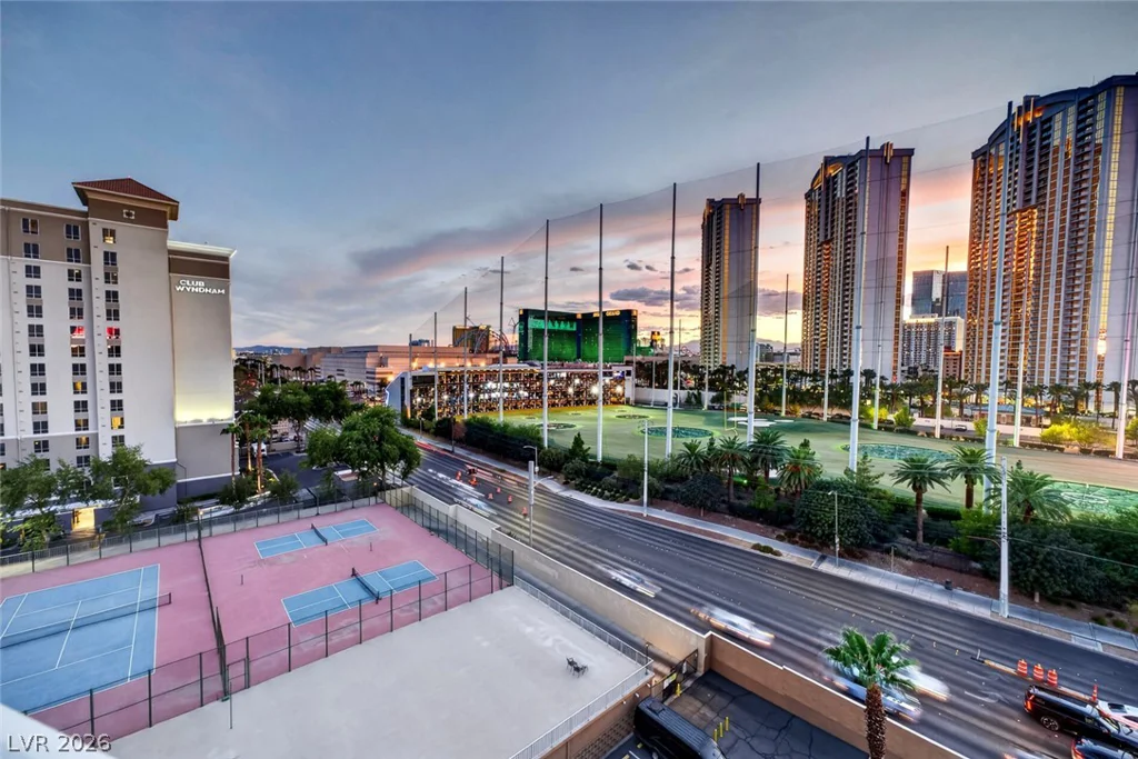 205 Harmon, Las Vegas, NV 89169