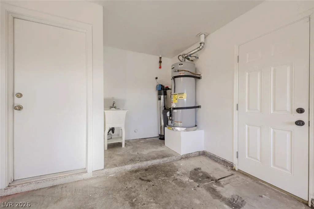 2105 Fountain Springs, Henderson, NV 89074