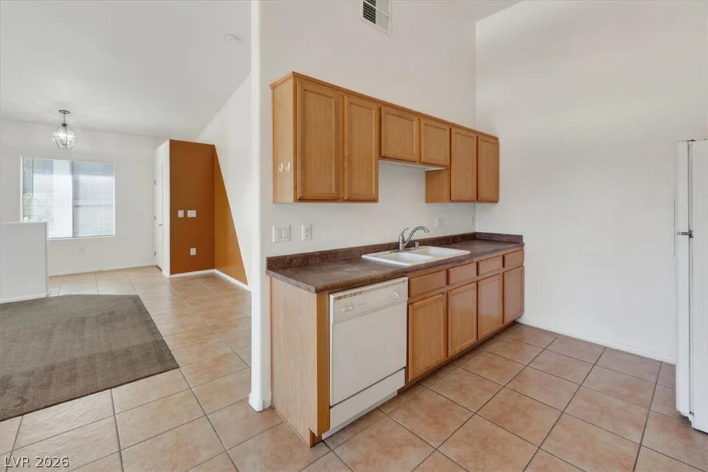 3575 Cactus Shadow, Las Vegas, NV 89129