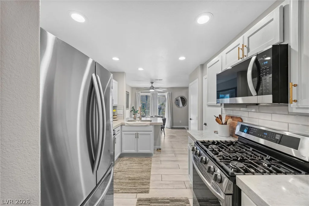 8212 Diamond Star, Las Vegas, NV 89145