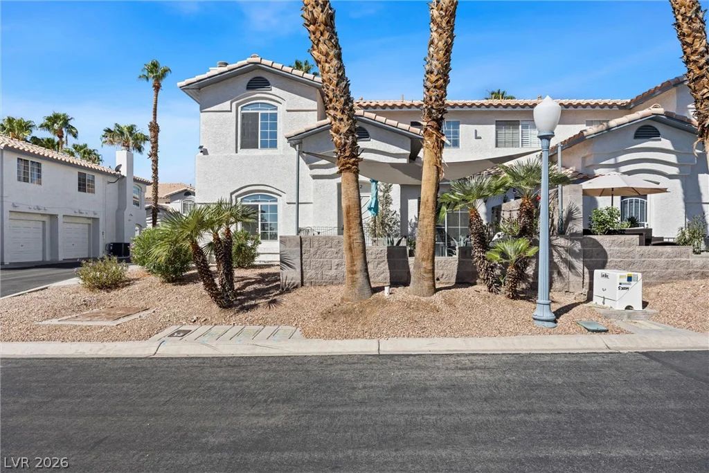 8212 Diamond Star, Las Vegas, NV 89145