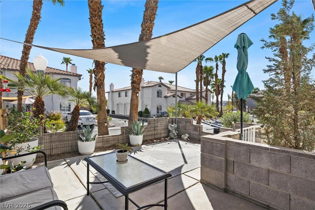 8212 Diamond Star, Las Vegas, NV 89145