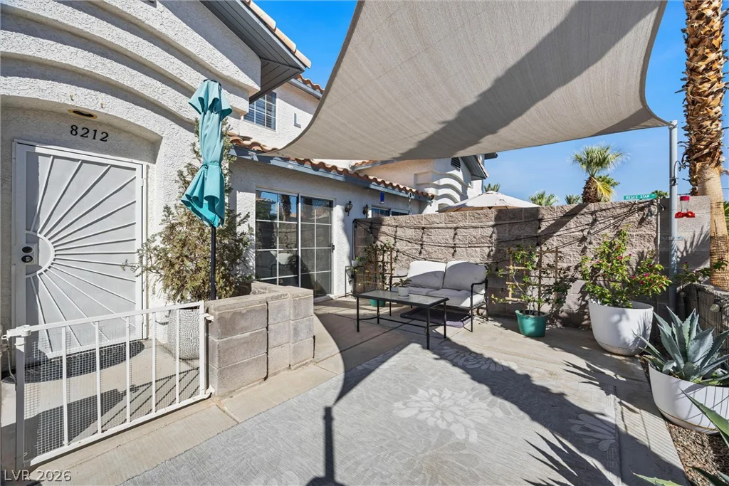 8212 Diamond Star, Las Vegas, NV 89145