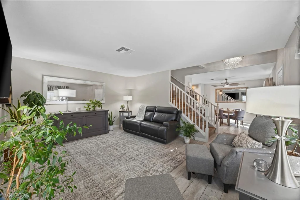 8212 Diamond Star, Las Vegas, NV 89145