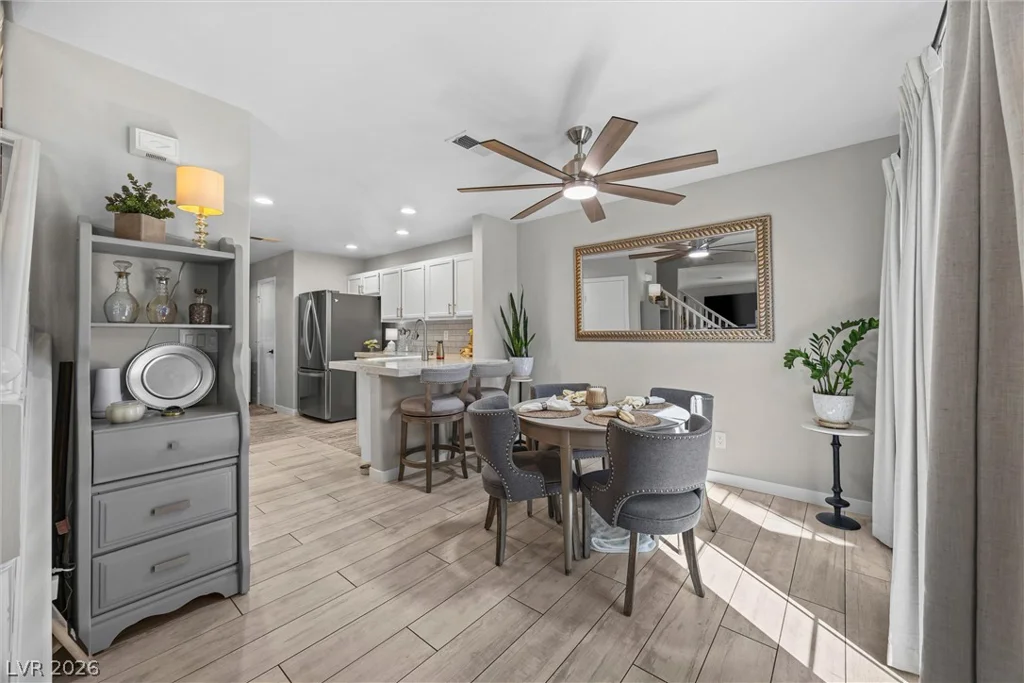 8212 Diamond Star, Las Vegas, NV 89145