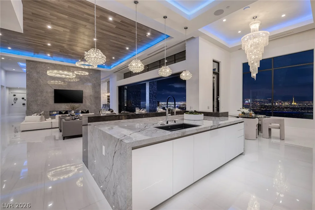 5 Sunset Strip, Henderson, NV 89012