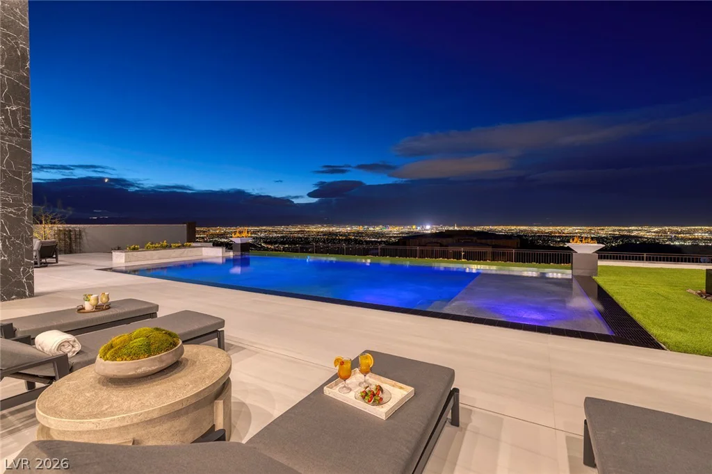 5 Sunset Strip, Henderson, NV 89012