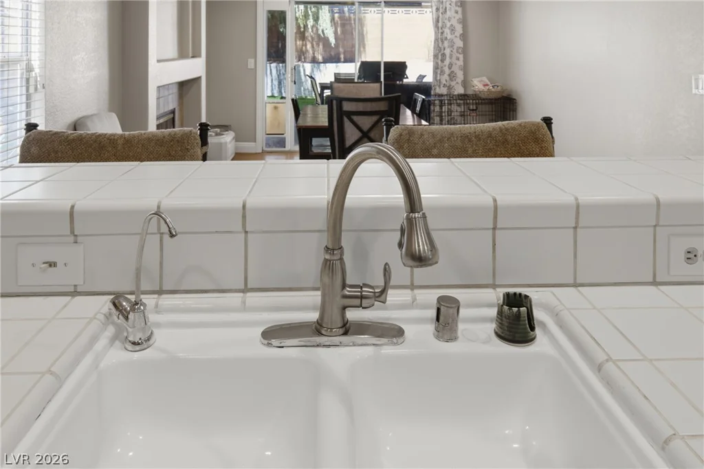 7943 Lions Mane, Las Vegas, NV 89123