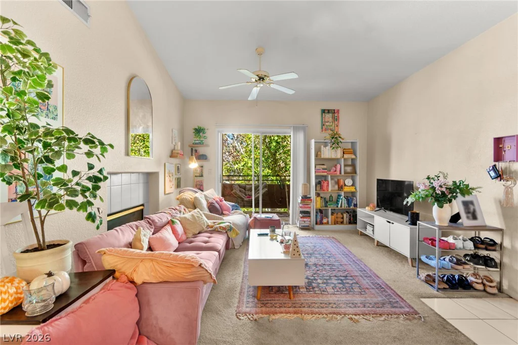 7628 Pacific Hills, Las Vegas, NV 89128