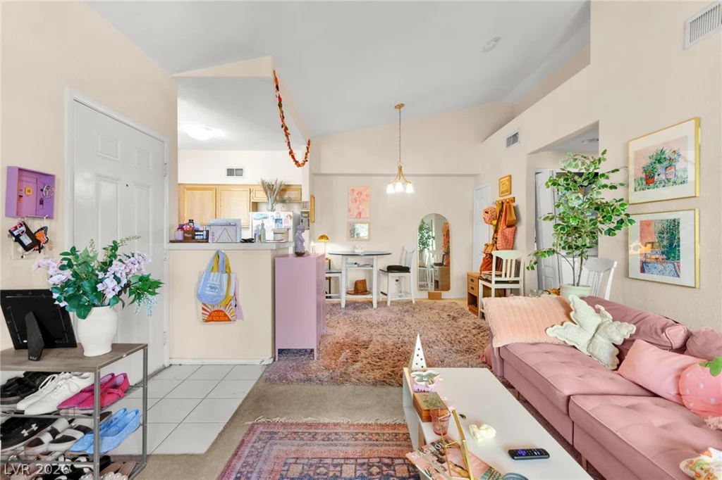 7628 Pacific Hills, Las Vegas, NV 89128