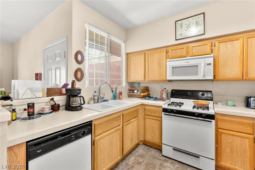 7628 Pacific Hills, Las Vegas, NV 89128