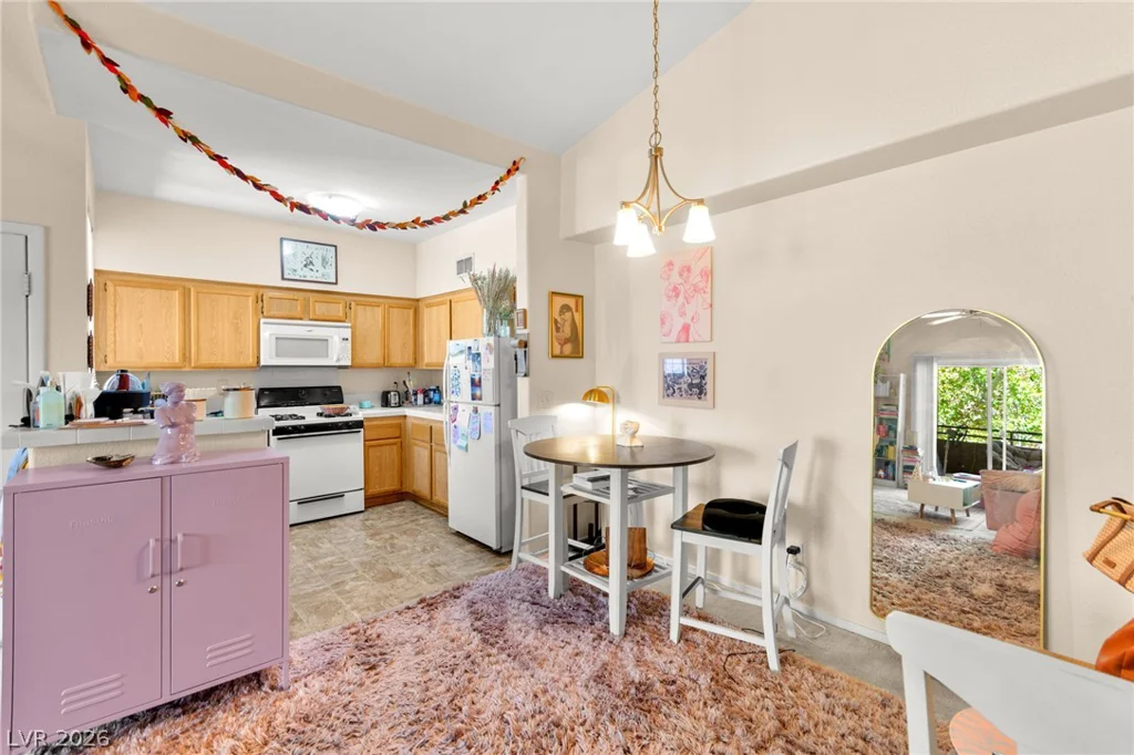 7628 Pacific Hills, Las Vegas, NV 89128