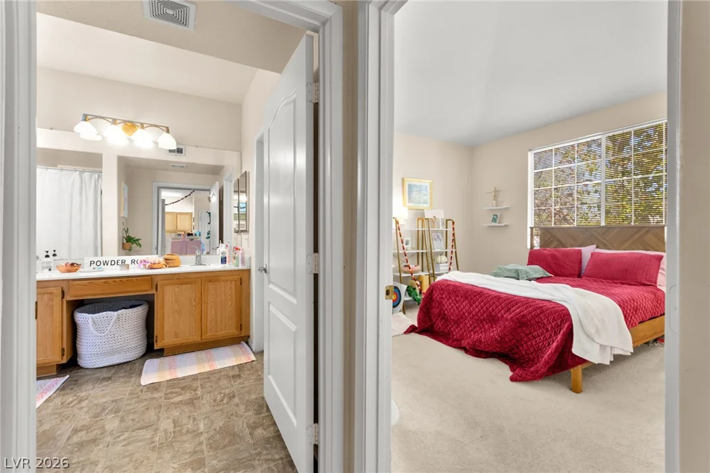 7628 Pacific Hills, Las Vegas, NV 89128