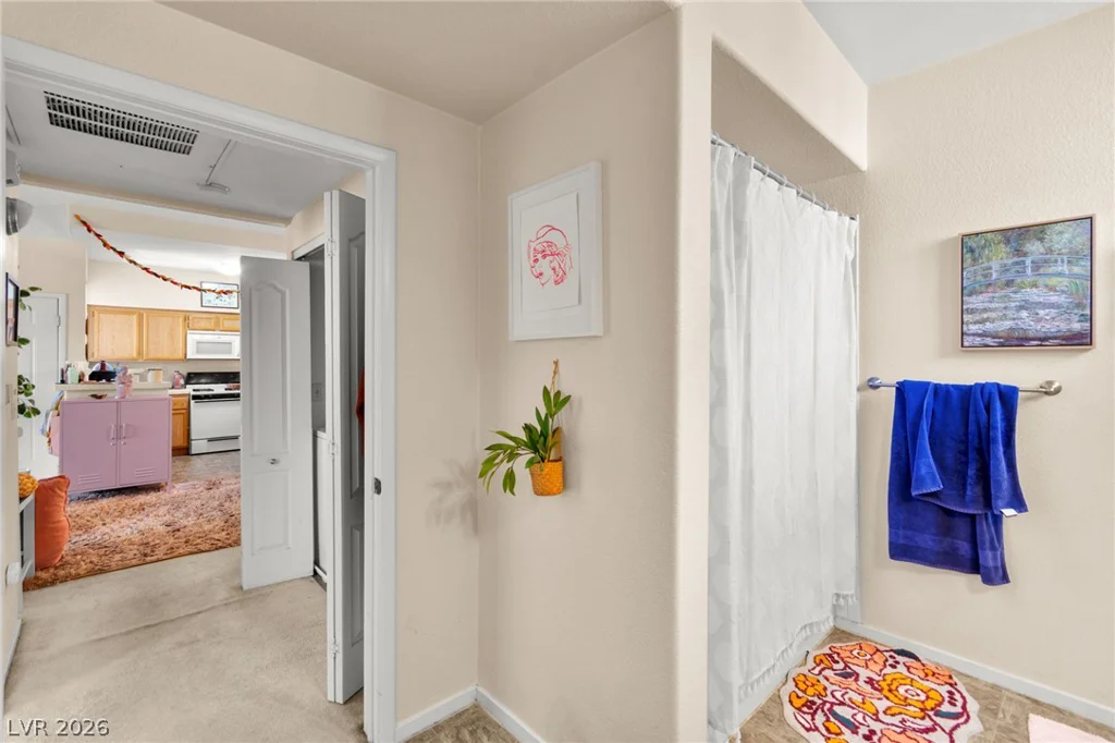 7628 Pacific Hills, Las Vegas, NV 89128