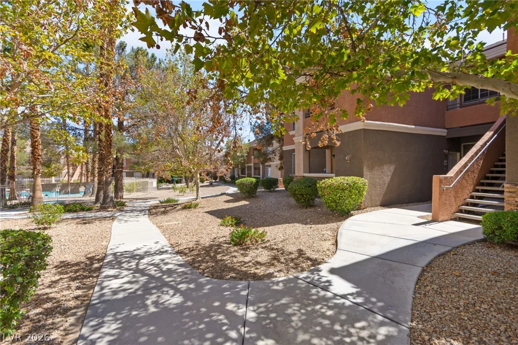 7628 Pacific Hills, Las Vegas, NV 89128