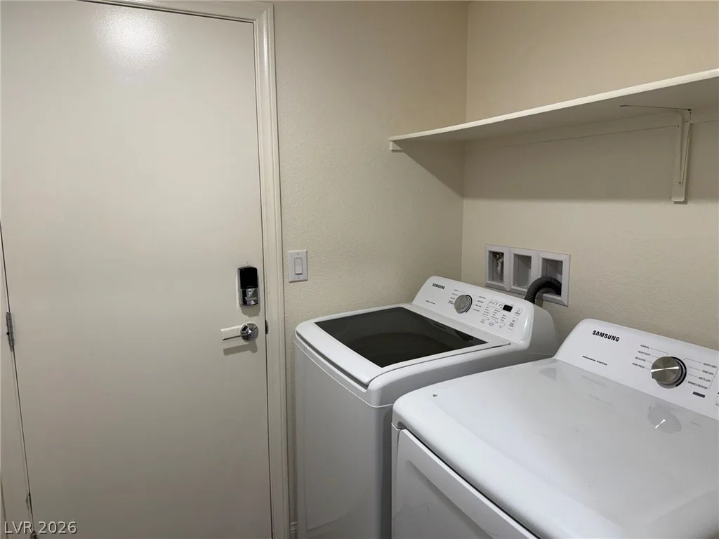 2642 Wimbledon White, North Las Vegas, NV 89086