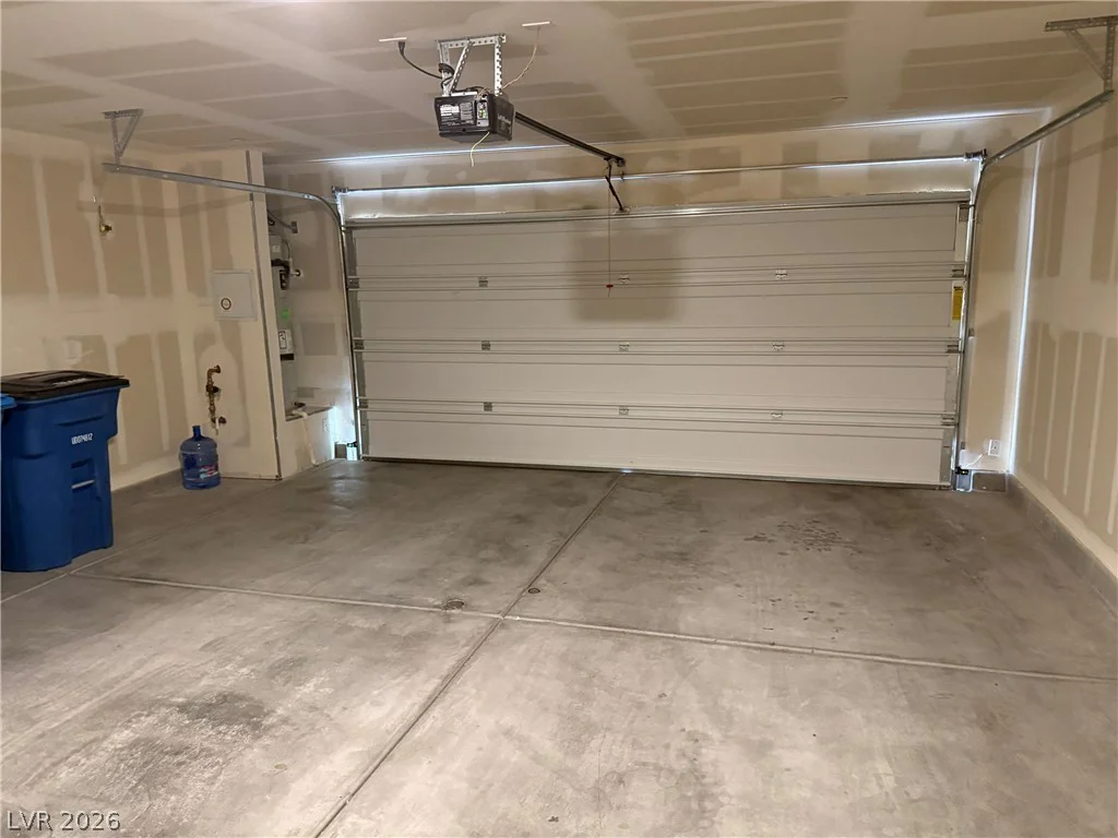 2642 Wimbledon White, North Las Vegas, NV 89086