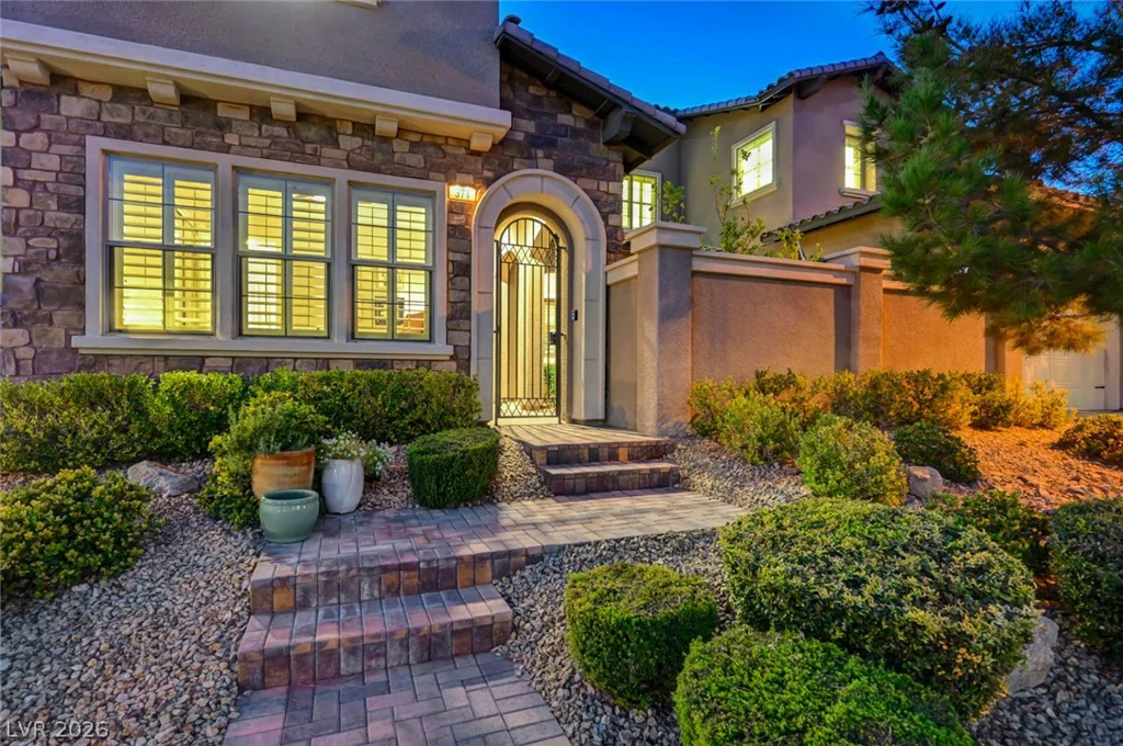 371 Capistrano Vistas, Las Vegas, NV 89138