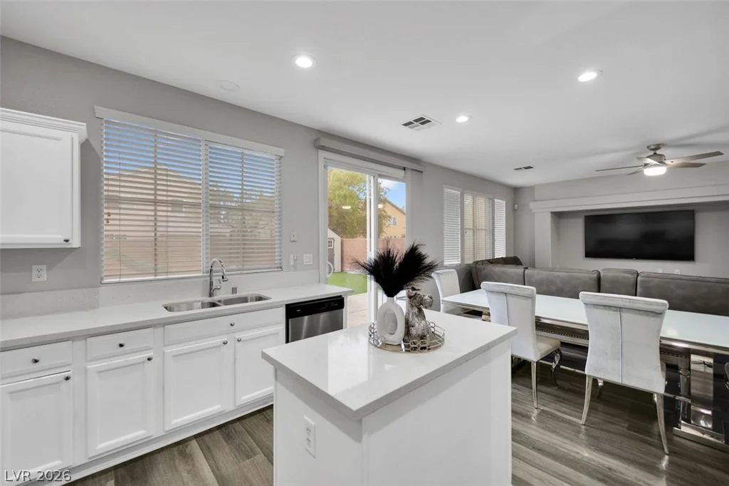 6940 Willow Warbler, North Las Vegas, NV 89084